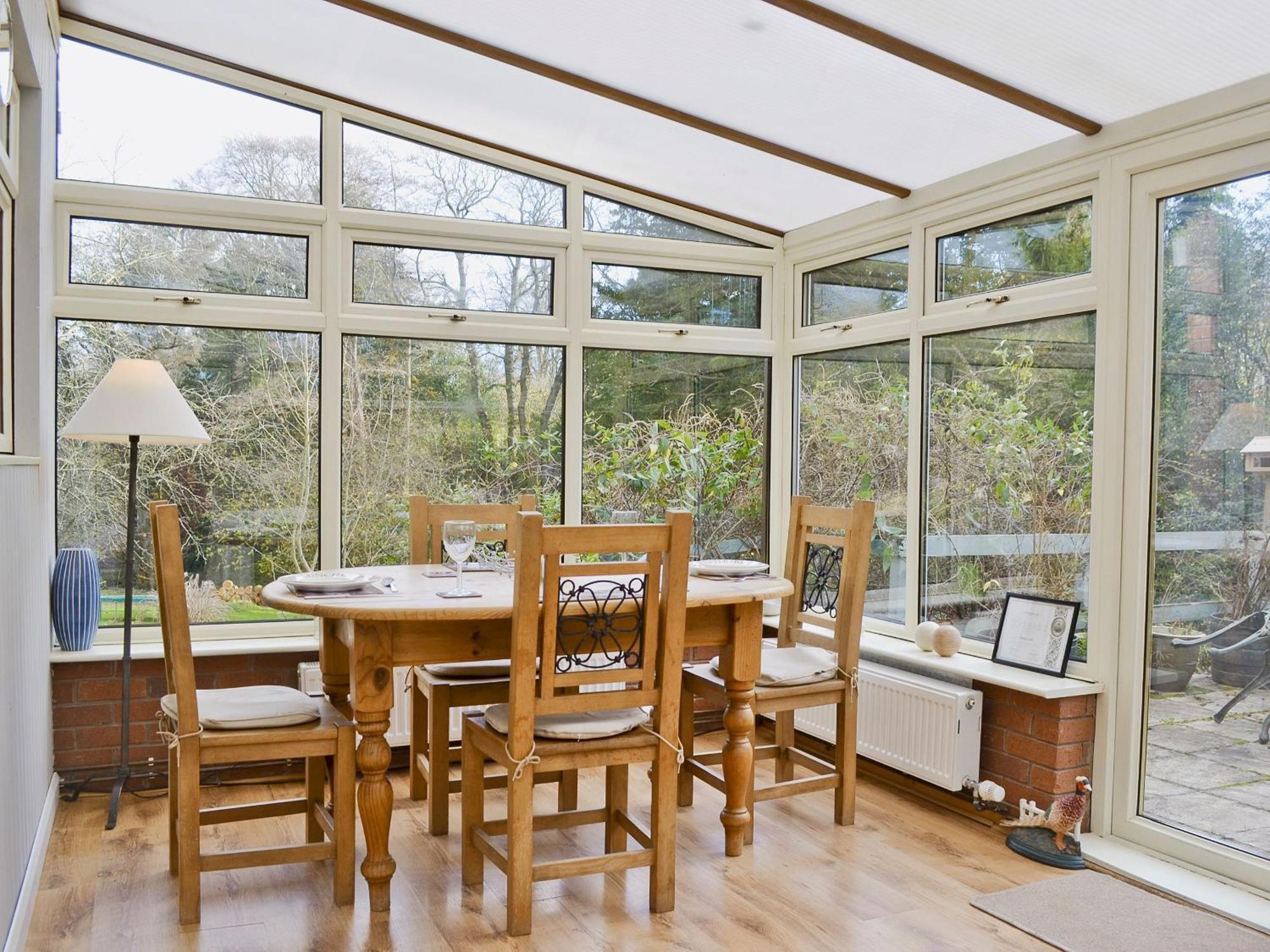 达姆森小屋乡村别墅 Chetton 外观 照片